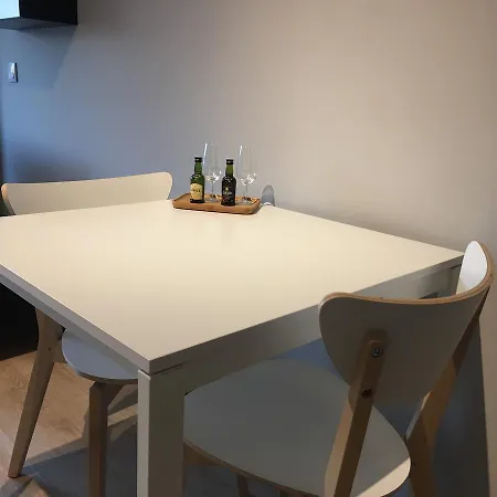 Invicta House Serpa Pinto פורטו